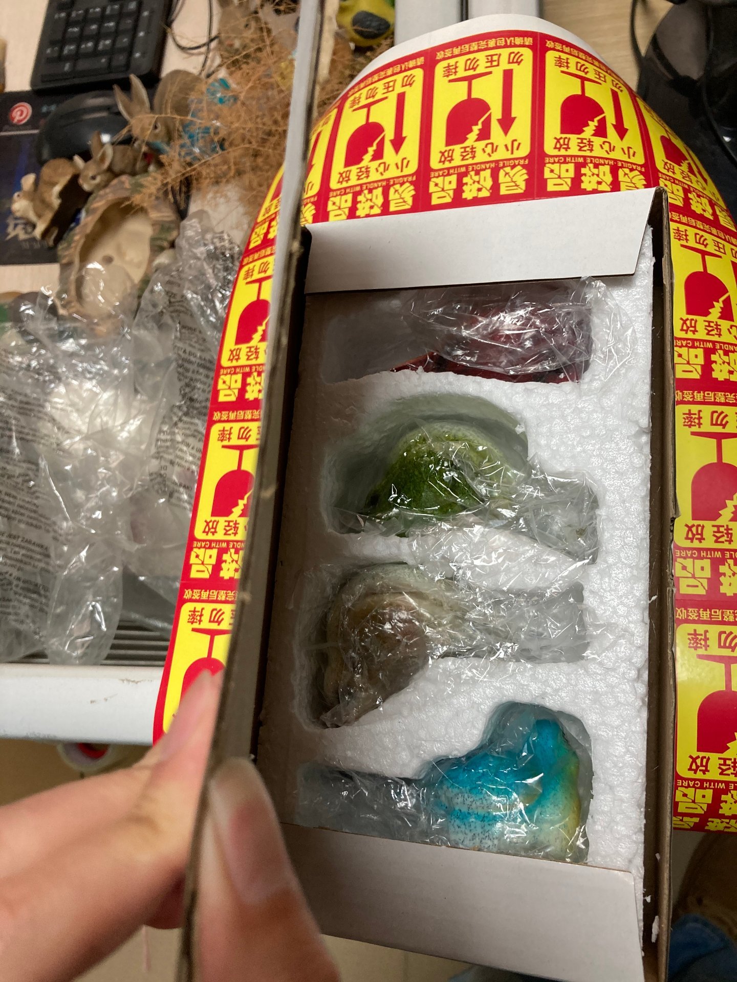 Export white box with fragile tape