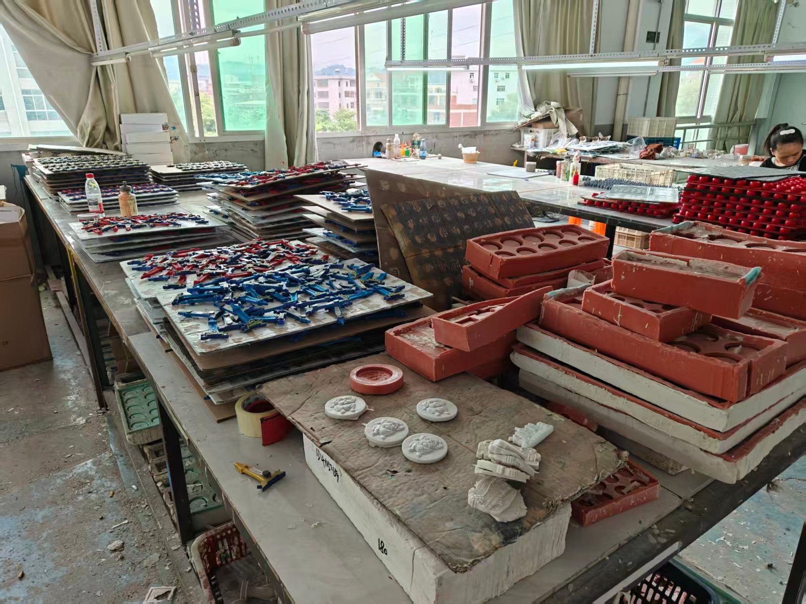Mold rack preparation in polyresin production workshop
